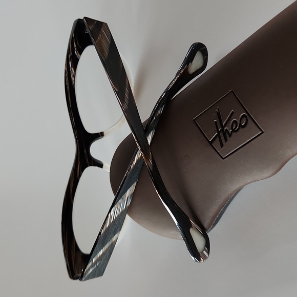 THEO EYEWEAR. Millie 44. Brown tones. - Picture 4 of 6